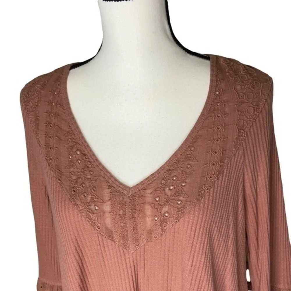 Free People Top Blush Pink Sayluita Boho Eyelet Bell Sleeve Thermal V Neck Small